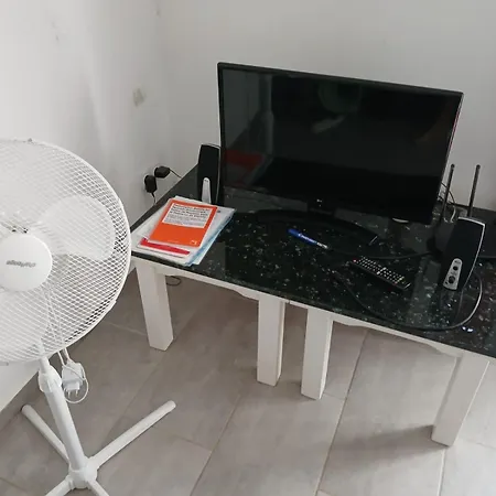 Puerta Del Sol Apartment *